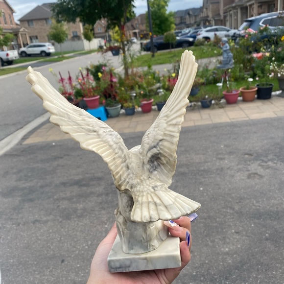 Marble eagle statue - Picture 4 of 5